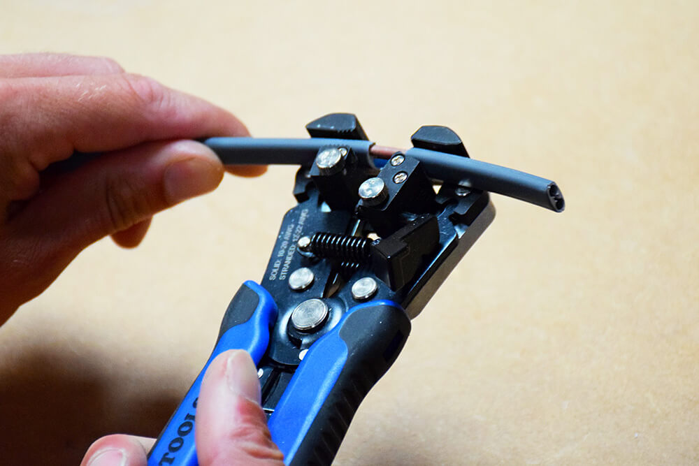 klein tools self adjusting wire stripper 